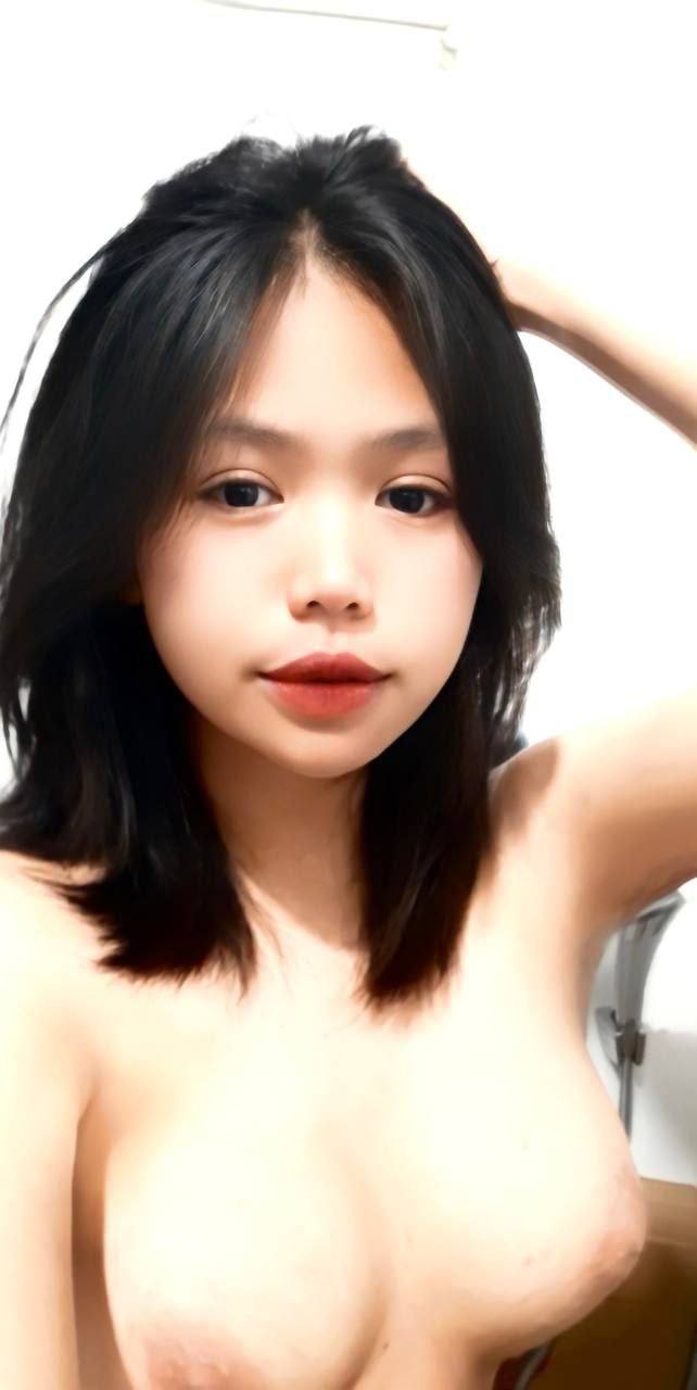 Gái bán dâm thỏa mãn cơn nứng lồn cùng con cặc cứng